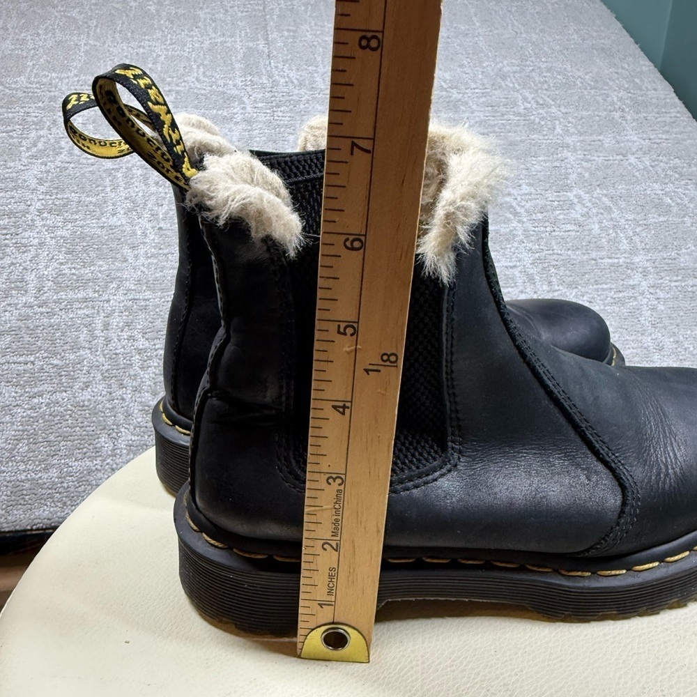 Dr Marten Black 2976 Leonore Faux Furlined Chelsea Pull On Boot Size 6 - Picture 3 of 7